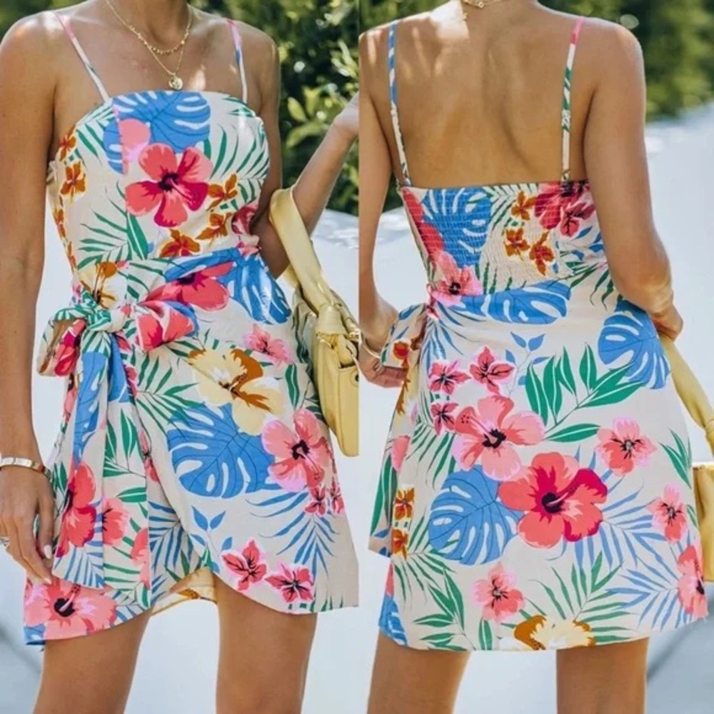 L’ATISTE Floral Smocked Faux Wrap Mini‎ Dress, sz. 1X NWT
